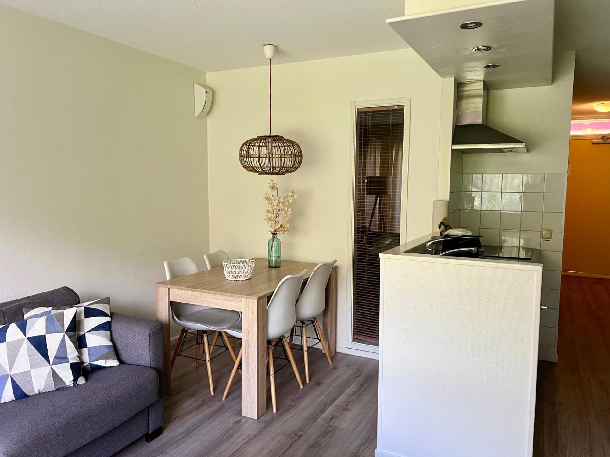 Appartement Noflik, Amelander Kaap ฮอลลุม ภายนอก รูปภาพ