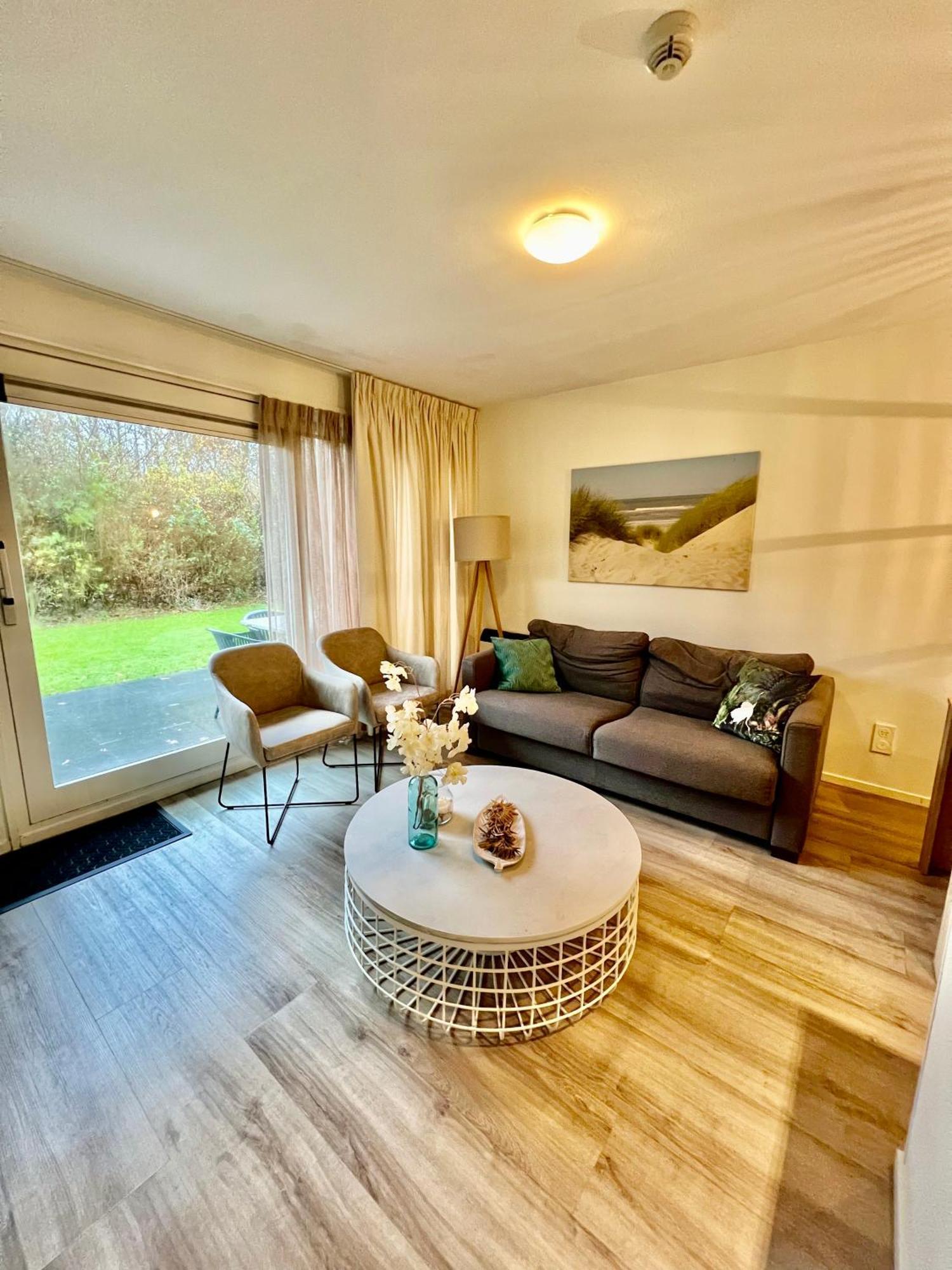 Appartement Noflik, Amelander Kaap ฮอลลุม ภายนอก รูปภาพ